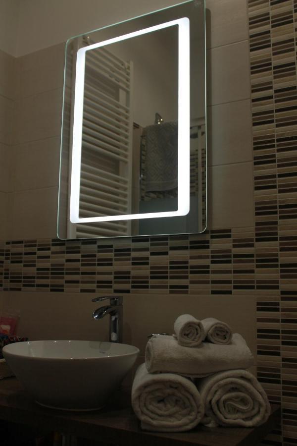 Ben'S Houses - Trastevere Apartment Рим Екстериор снимка
